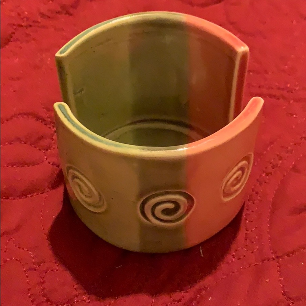 Hawksbill Pottery Sponge/mail or cell phone holder